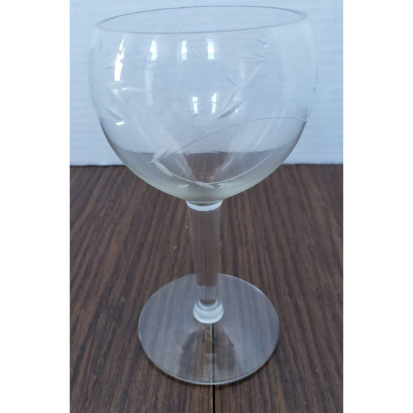 Set of 4 Vintage Etched Crystal Dessert Wine Glasses Five Inch Stemware - Picture 4 of 7